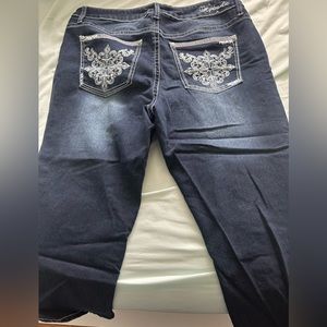Hydraulic Capri Jeans